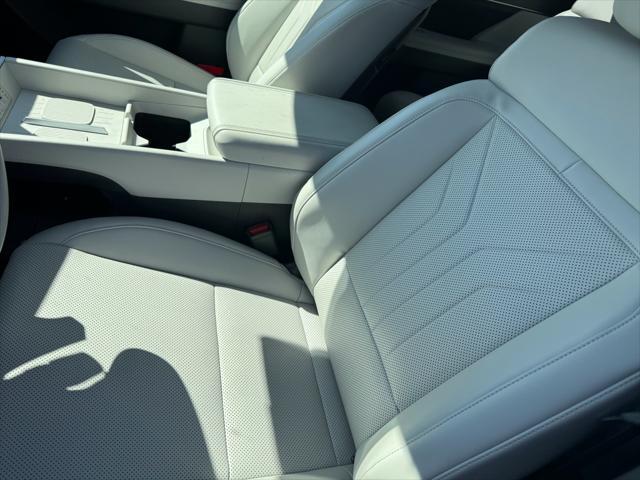 used 2025 Hyundai Santa Fe car, priced at $36,995