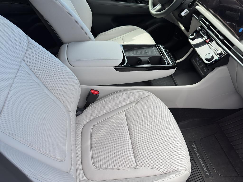 new 2025 Hyundai Tucson car, priced at $42,760