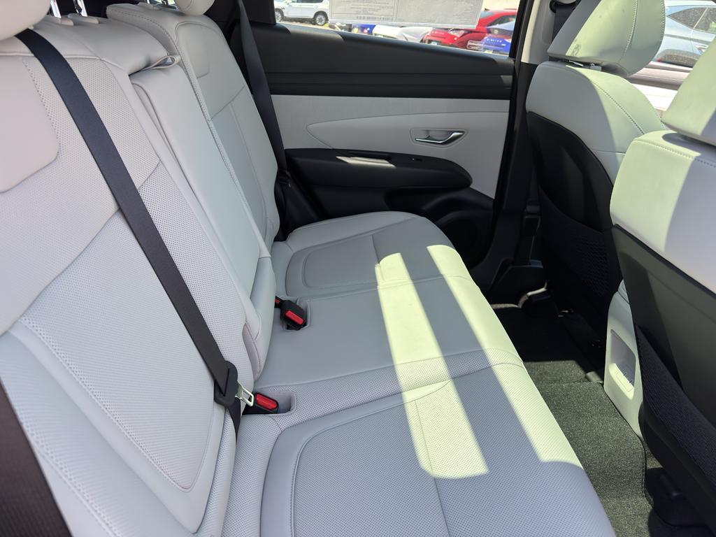 new 2025 Hyundai TUCSON Hybrid car, priced at $38,940