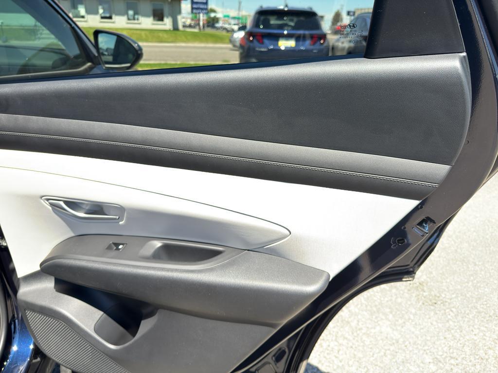 new 2025 Hyundai TUCSON Hybrid car, priced at $38,940