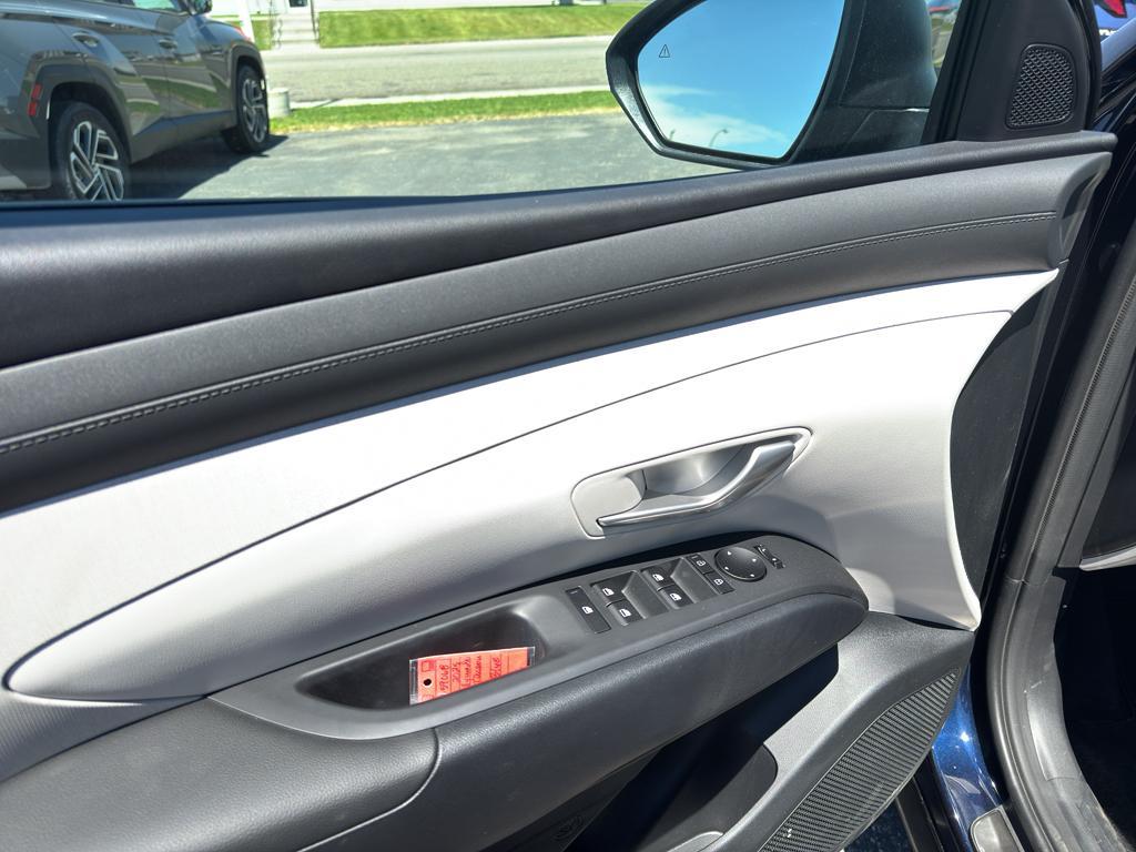 new 2025 Hyundai TUCSON Hybrid car, priced at $38,940