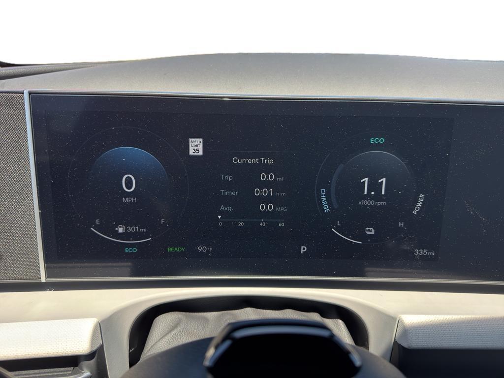new 2025 Hyundai TUCSON Hybrid car, priced at $38,940