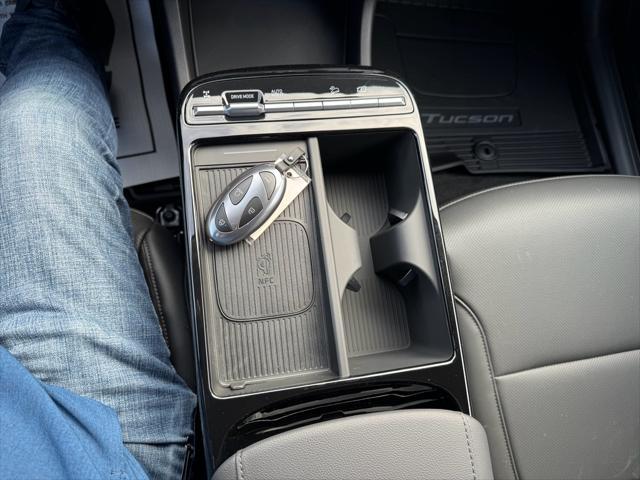 new 2025 Hyundai TUCSON Hybrid car, priced at $38,510