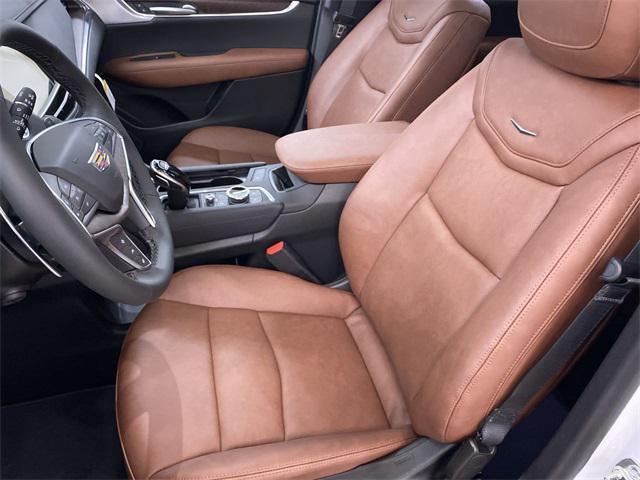 new 2025 Cadillac XT5 car, priced at $65,480