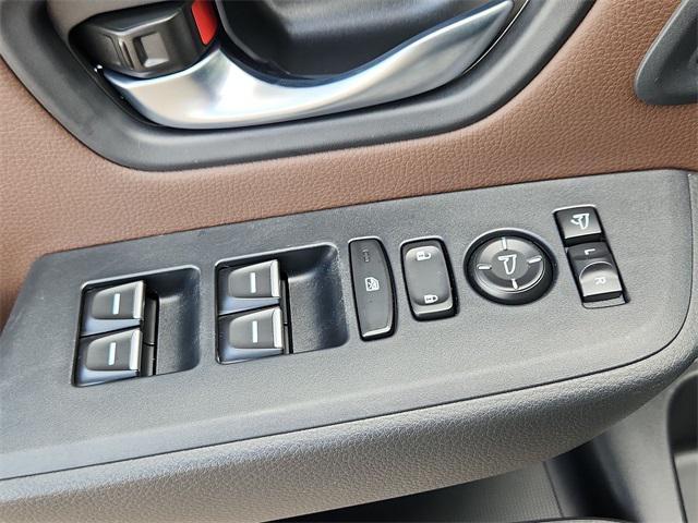 used 2025 Honda Pilot car, priced at $49,500