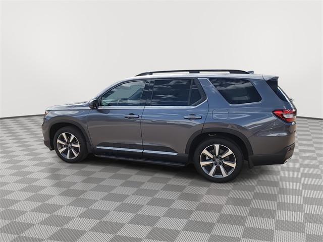 used 2025 Honda Pilot car, priced at $49,500
