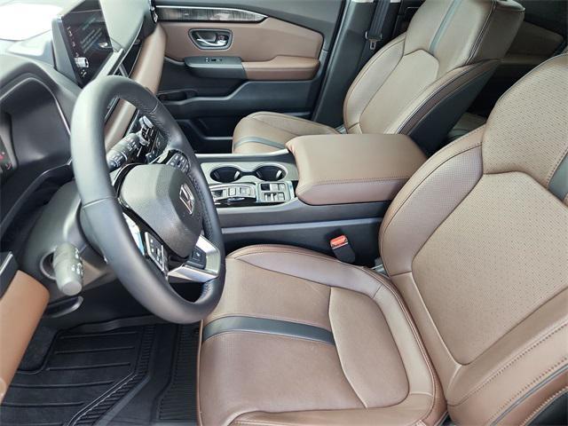 used 2025 Honda Pilot car, priced at $49,500