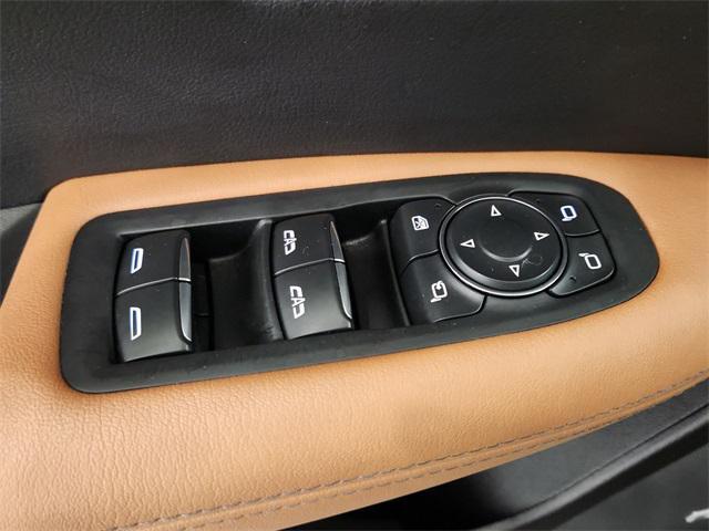 used 2021 Cadillac XT5 car, priced at $35,000