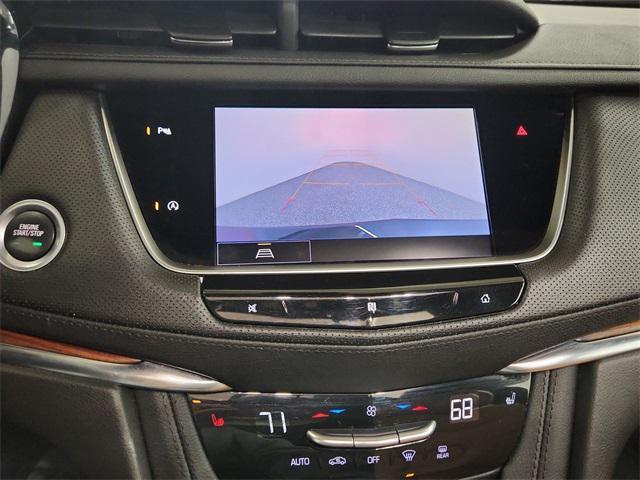 used 2021 Cadillac XT5 car, priced at $35,000