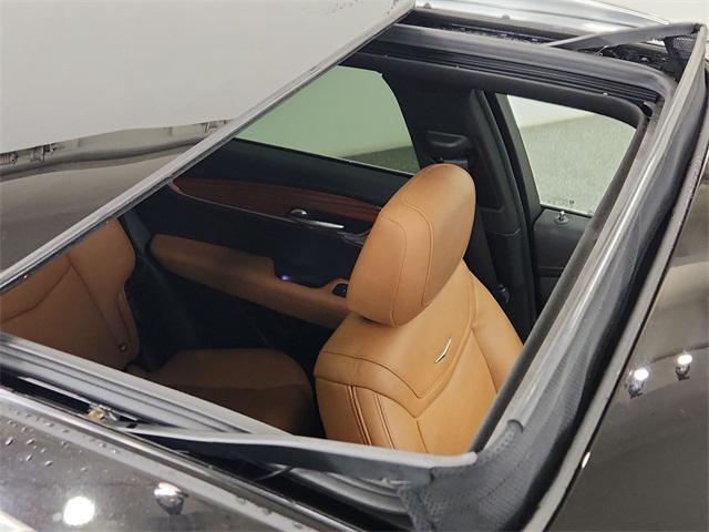 used 2021 Cadillac XT5 car, priced at $35,000