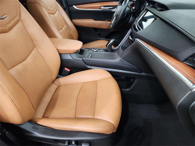 used 2021 Cadillac XT5 car, priced at $35,000