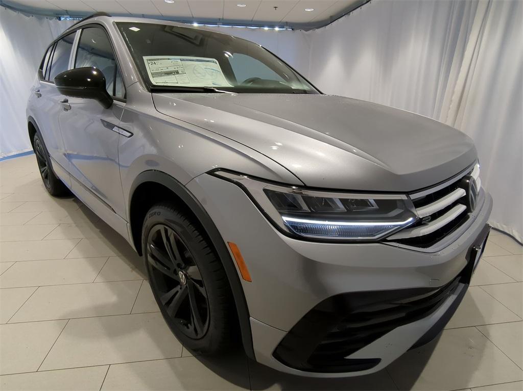 new 2024 Volkswagen Tiguan car, priced at $33,911