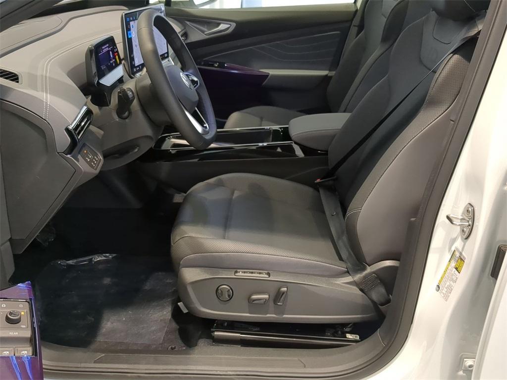 new 2025 Volkswagen ID.4 car, priced at $51,420