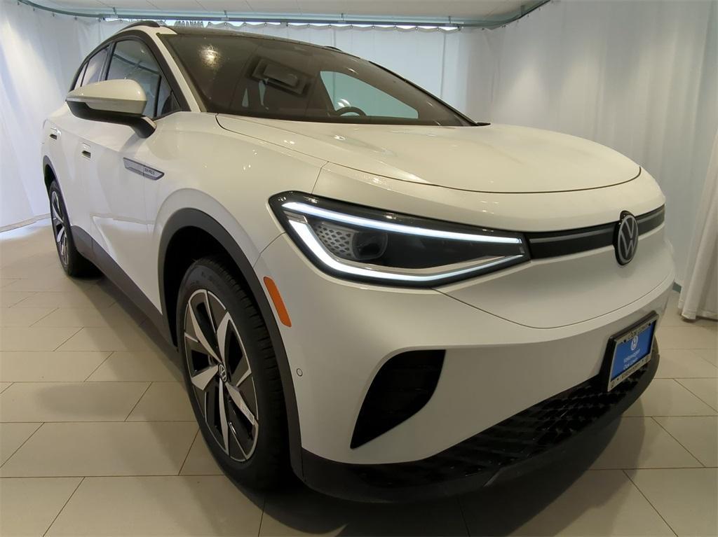 new 2025 Volkswagen ID.4 car, priced at $51,420