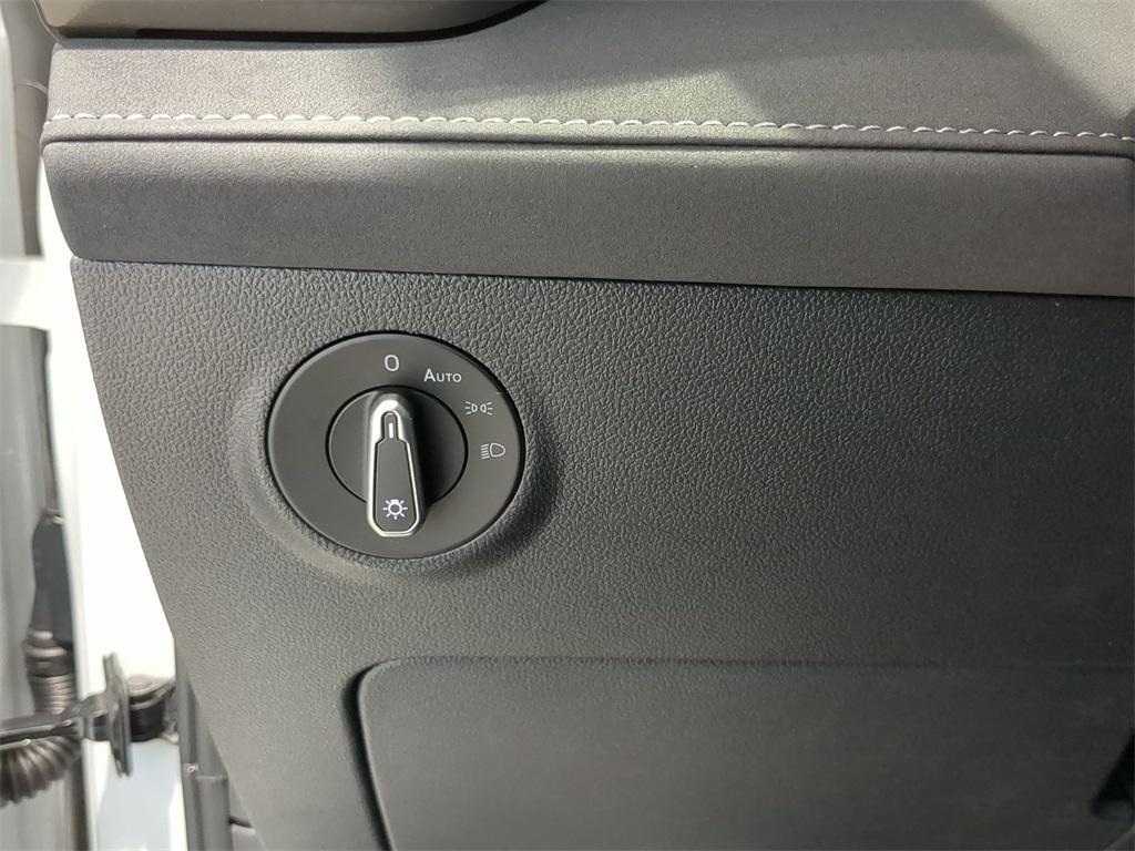 new 2025 Volkswagen Taos car, priced at $31,547