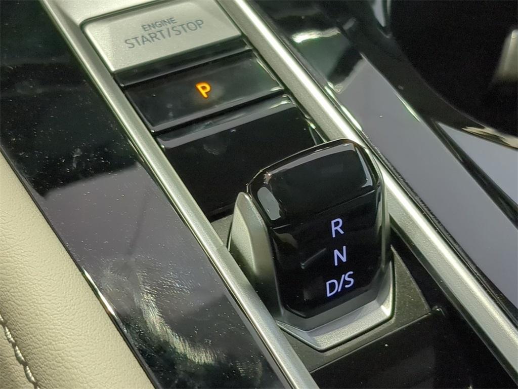 new 2025 Volkswagen Atlas car, priced at $42,404