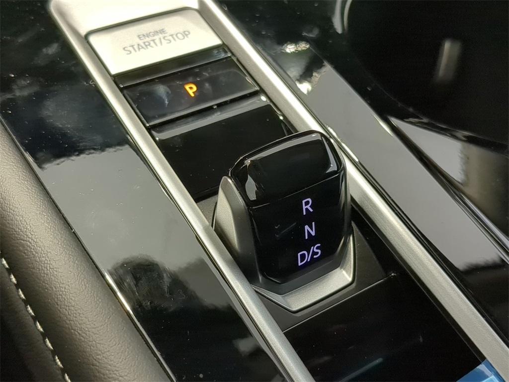 new 2025 Volkswagen Atlas car, priced at $42,140