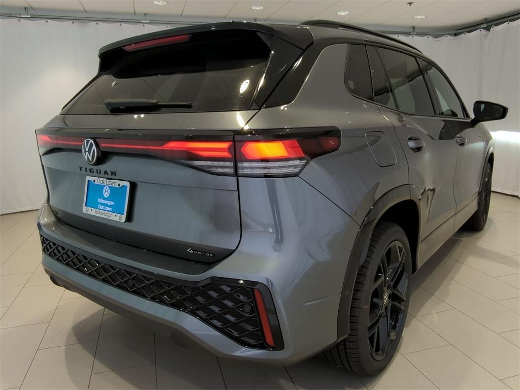 new 2025 Volkswagen Tiguan car, priced at $38,061