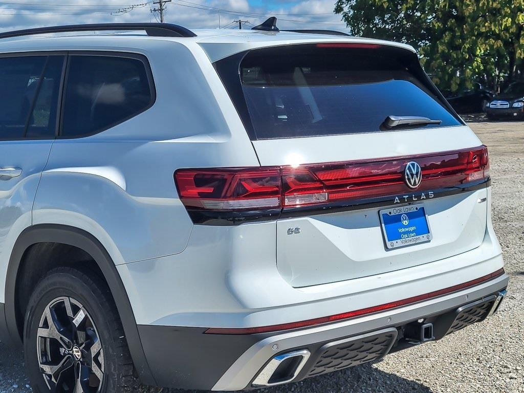 new 2025 Volkswagen Atlas car, priced at $42,077
