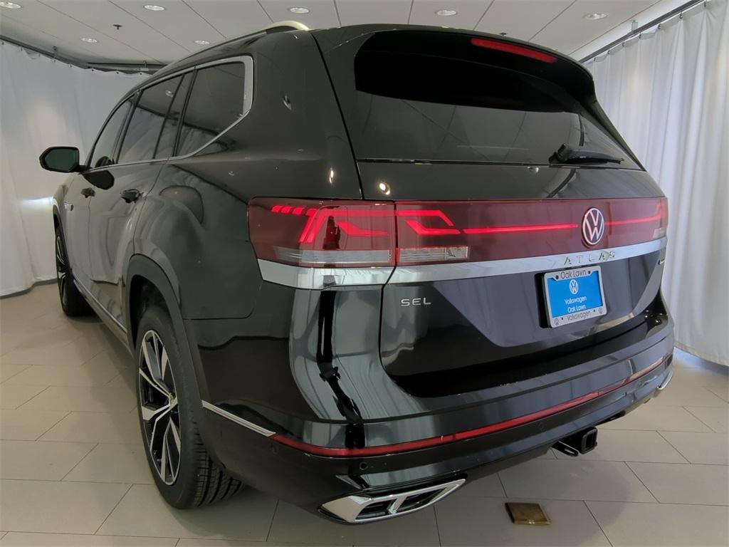 new 2025 Volkswagen Atlas car, priced at $52,009