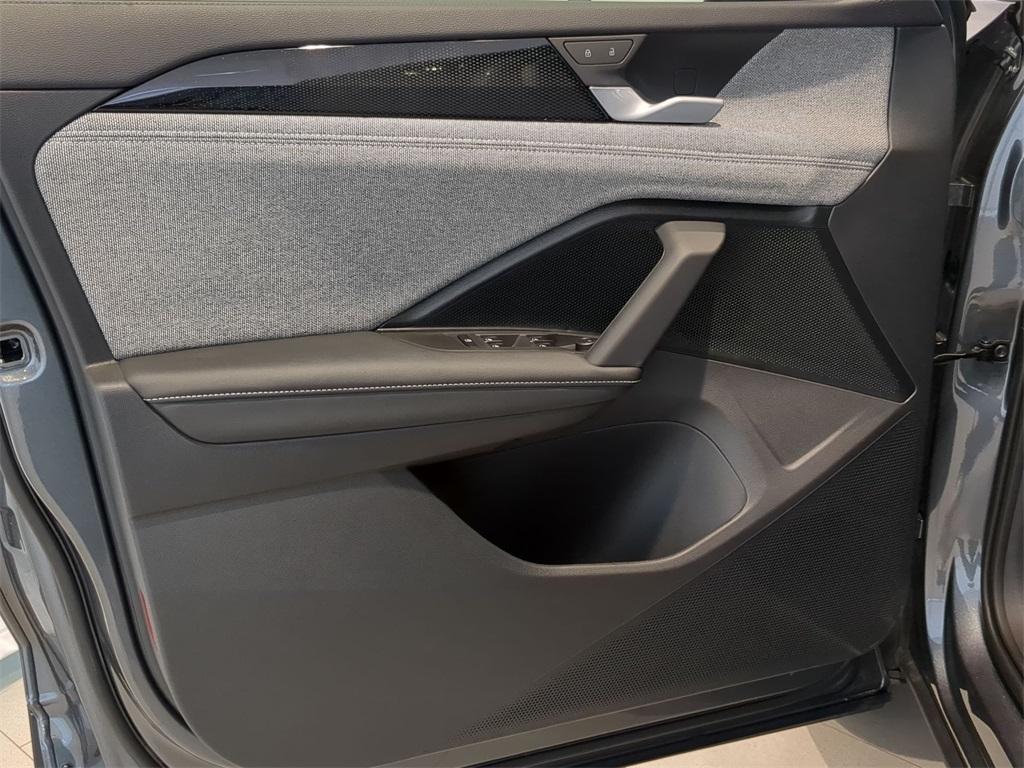 new 2025 Volkswagen Tiguan car, priced at $31,967