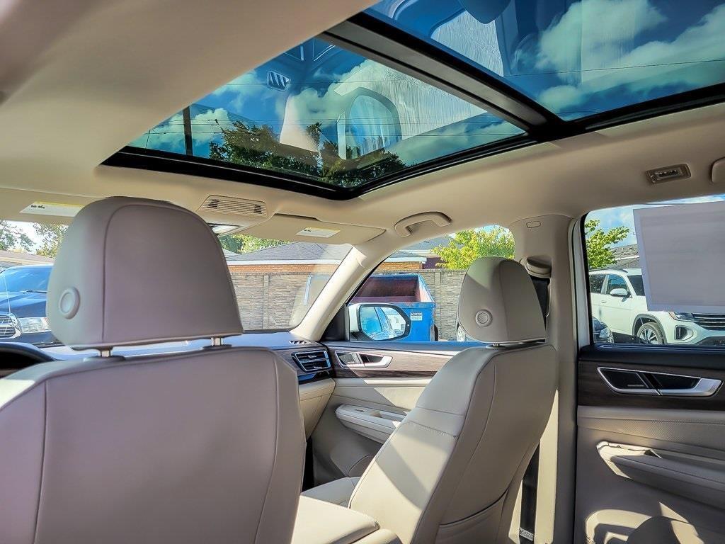 new 2026 Volkswagen Atlas car, priced at $54,716