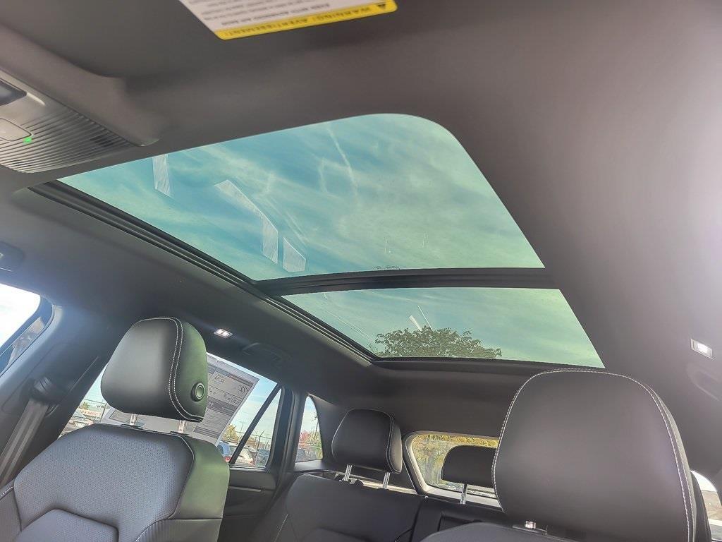 new 2026 Volkswagen Atlas Cross Sport car, priced at $45,906