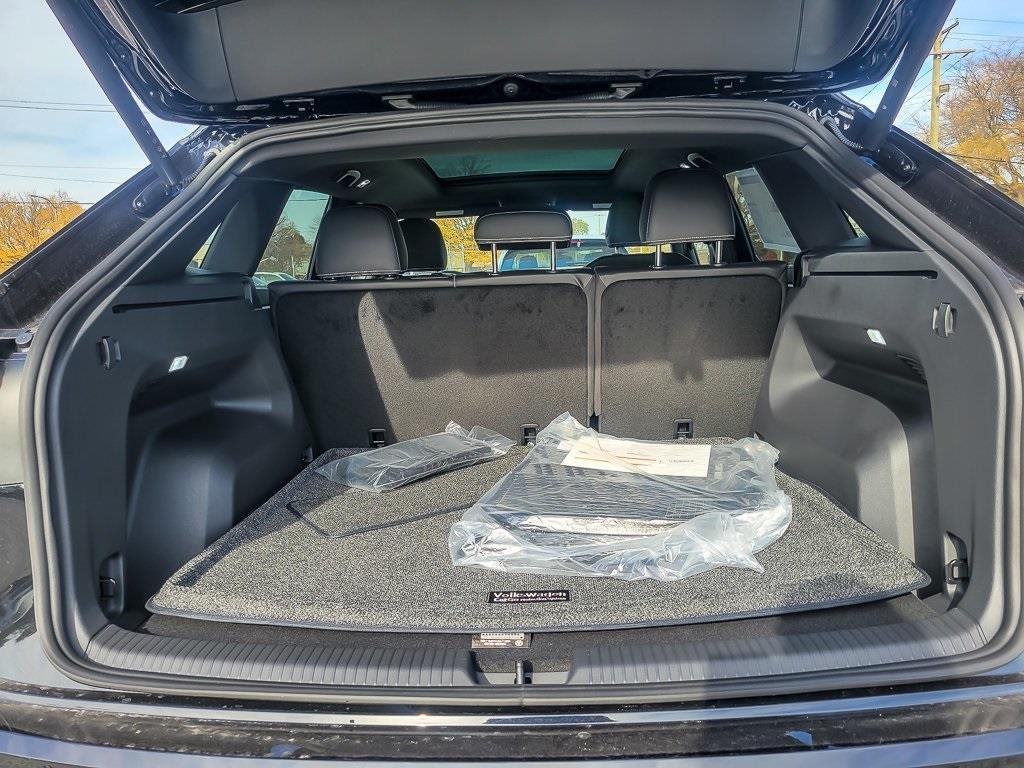 new 2026 Volkswagen Atlas Cross Sport car, priced at $45,906