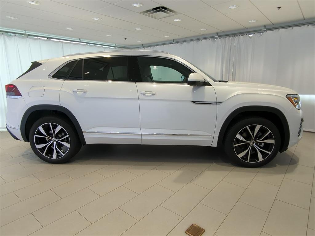 new 2025 Volkswagen Atlas Cross Sport car, priced at $53,000