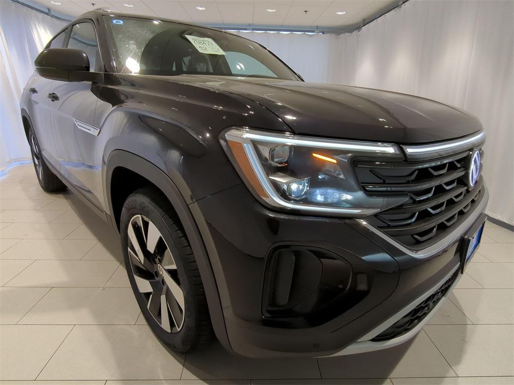 new 2025 Volkswagen Atlas Cross Sport car, priced at $43,591