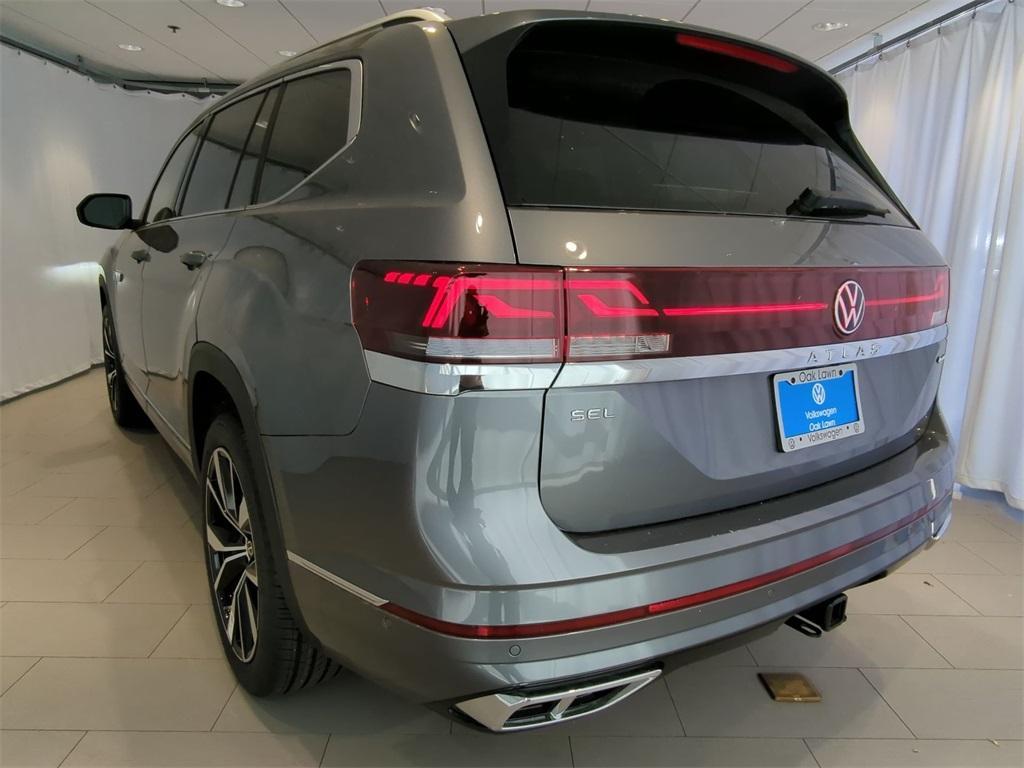new 2025 Volkswagen Atlas car, priced at $51,342