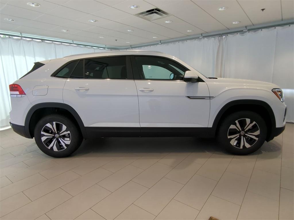 new 2025 Volkswagen Atlas Cross Sport car, priced at $37,020