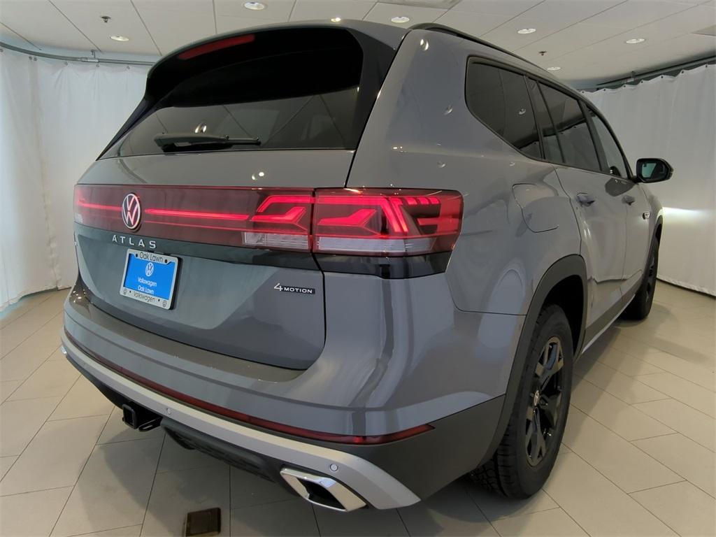 new 2025 Volkswagen Atlas car, priced at $43,764