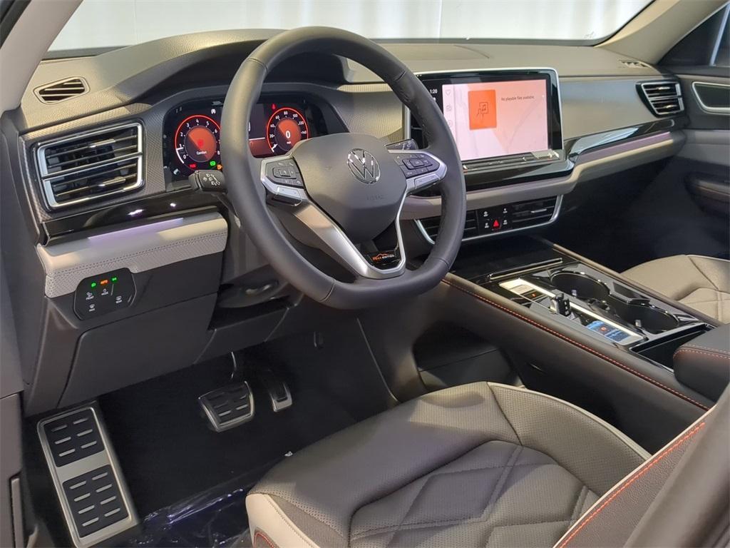new 2025 Volkswagen Atlas car, priced at $43,764