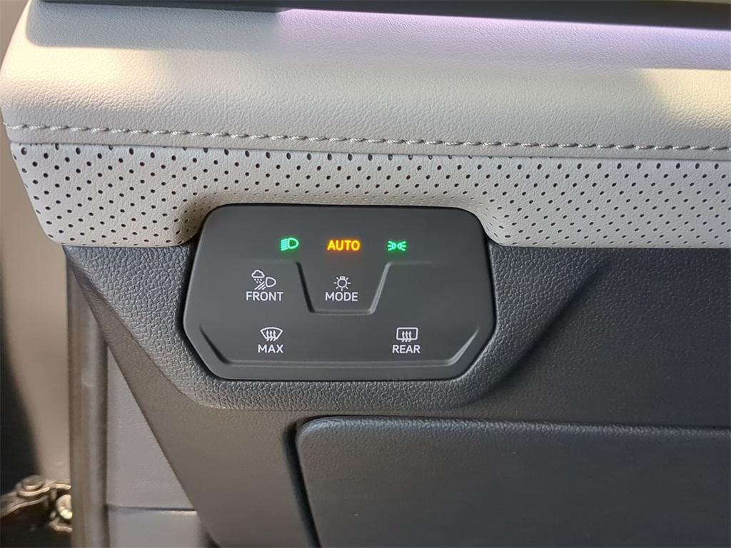 new 2025 Volkswagen Atlas car, priced at $43,764