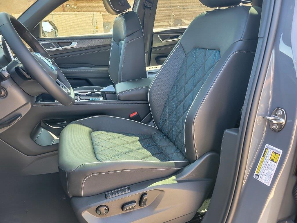 new 2026 Volkswagen Atlas Cross Sport car, priced at $53,711