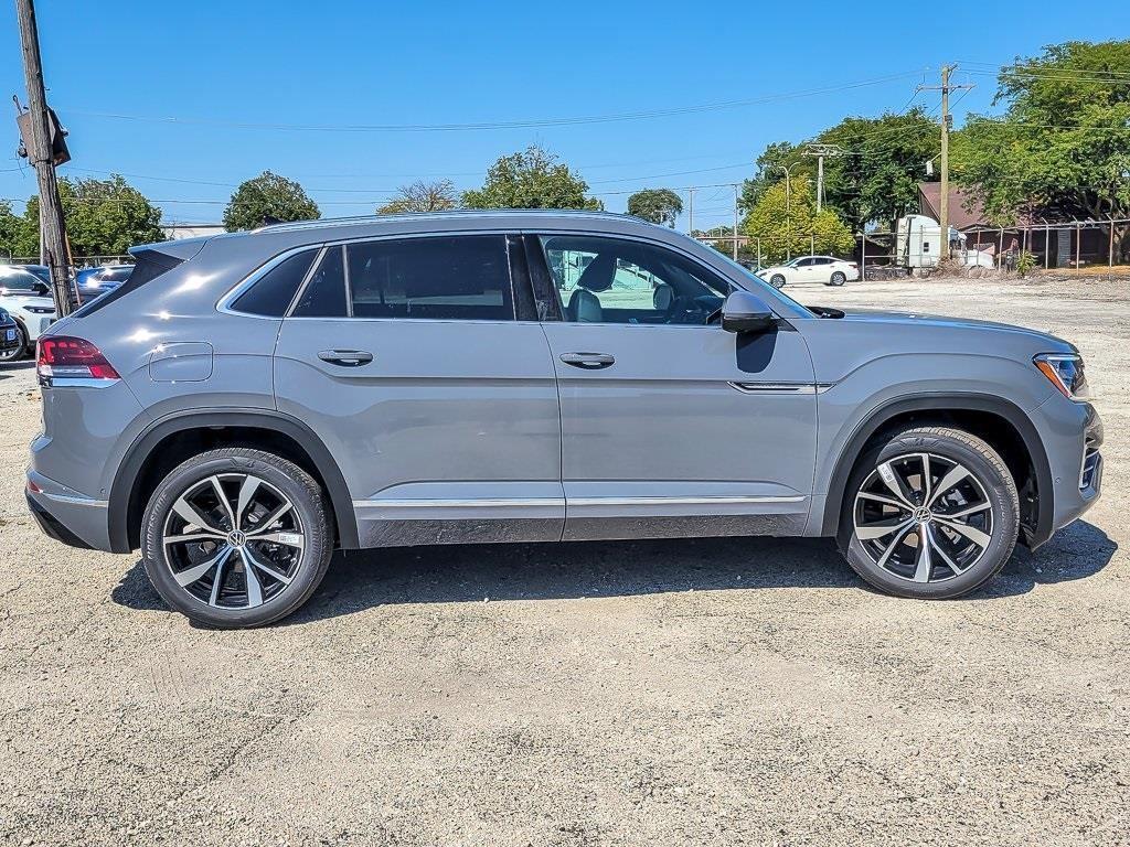new 2026 Volkswagen Atlas Cross Sport car, priced at $53,711