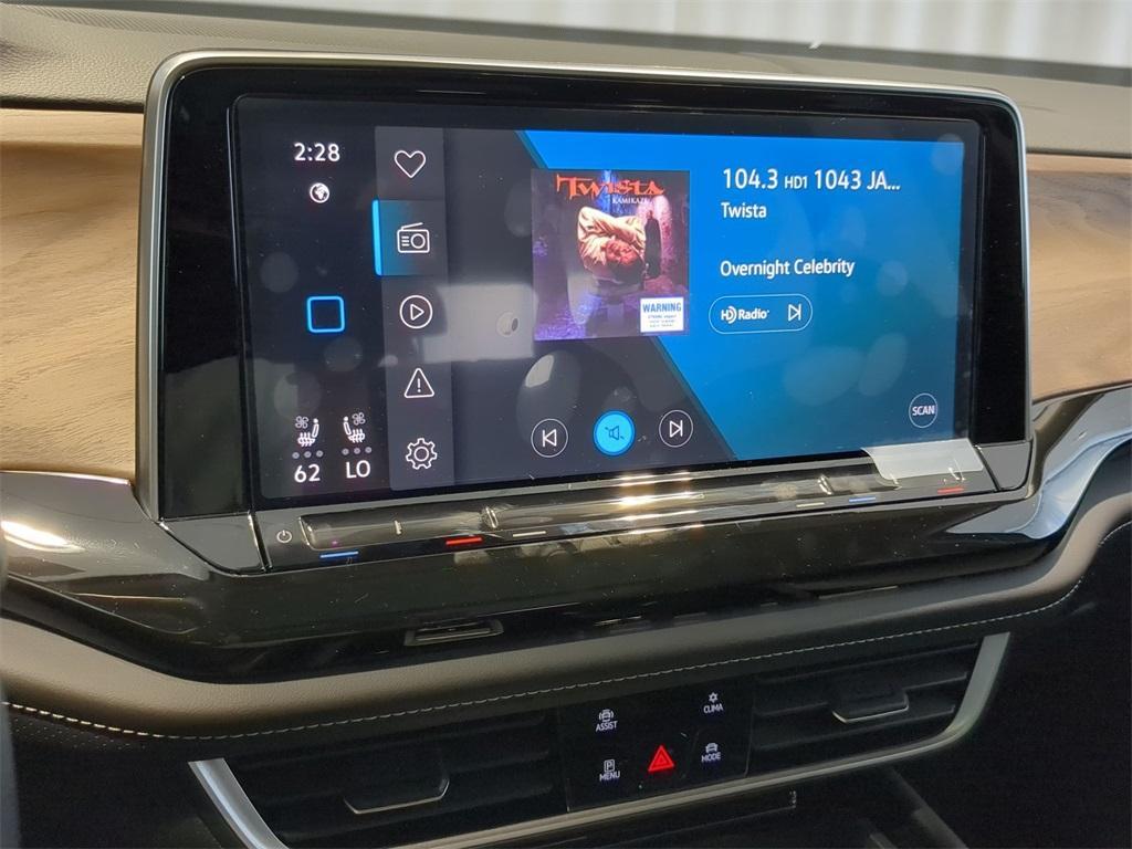 new 2025 Volkswagen Atlas car, priced at $44,043