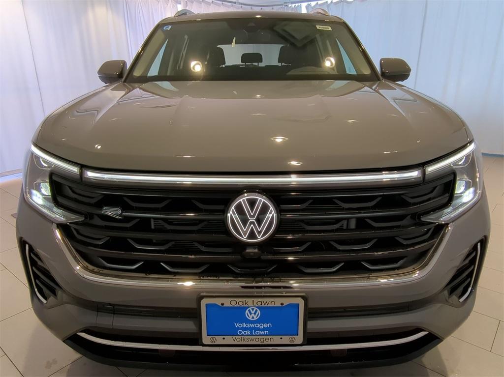 new 2025 Volkswagen Atlas car, priced at $51,675