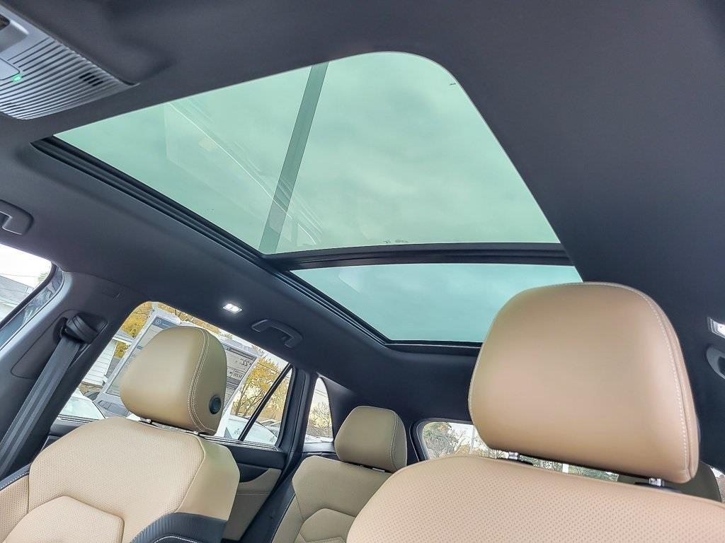 new 2026 Volkswagen Atlas Cross Sport car, priced at $46,526