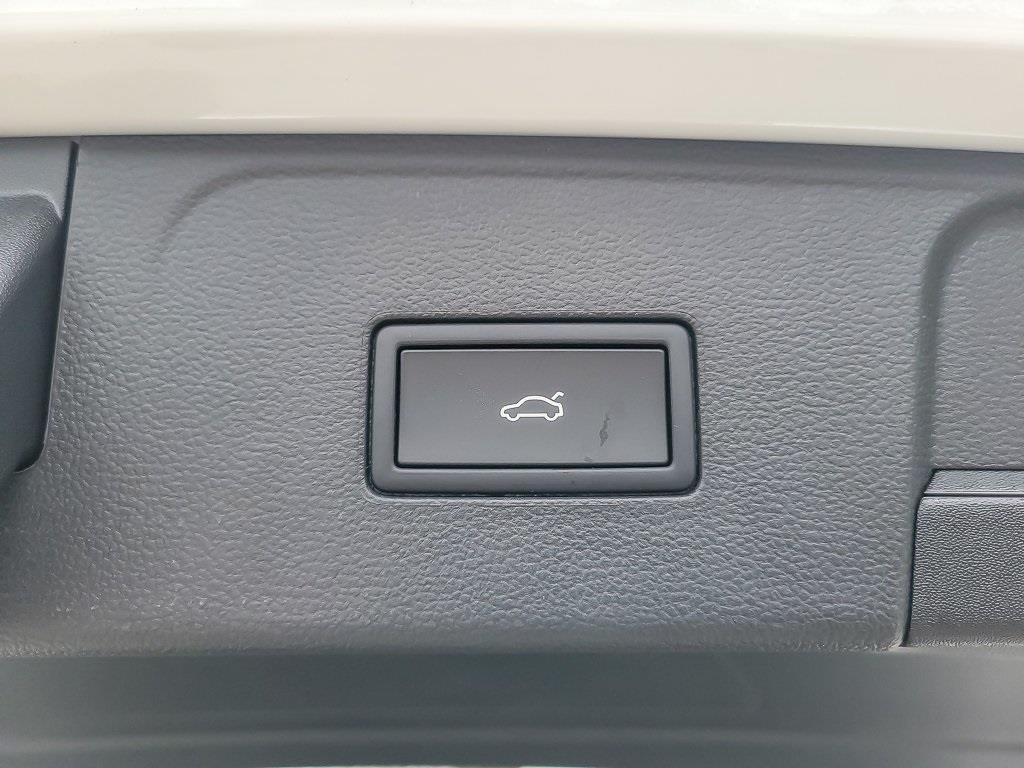 new 2026 Volkswagen Atlas car, priced at $46,375