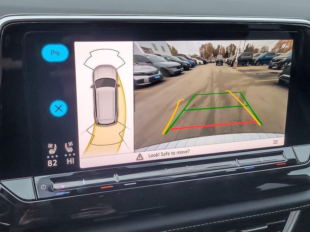 new 2026 Volkswagen Atlas car, priced at $46,375