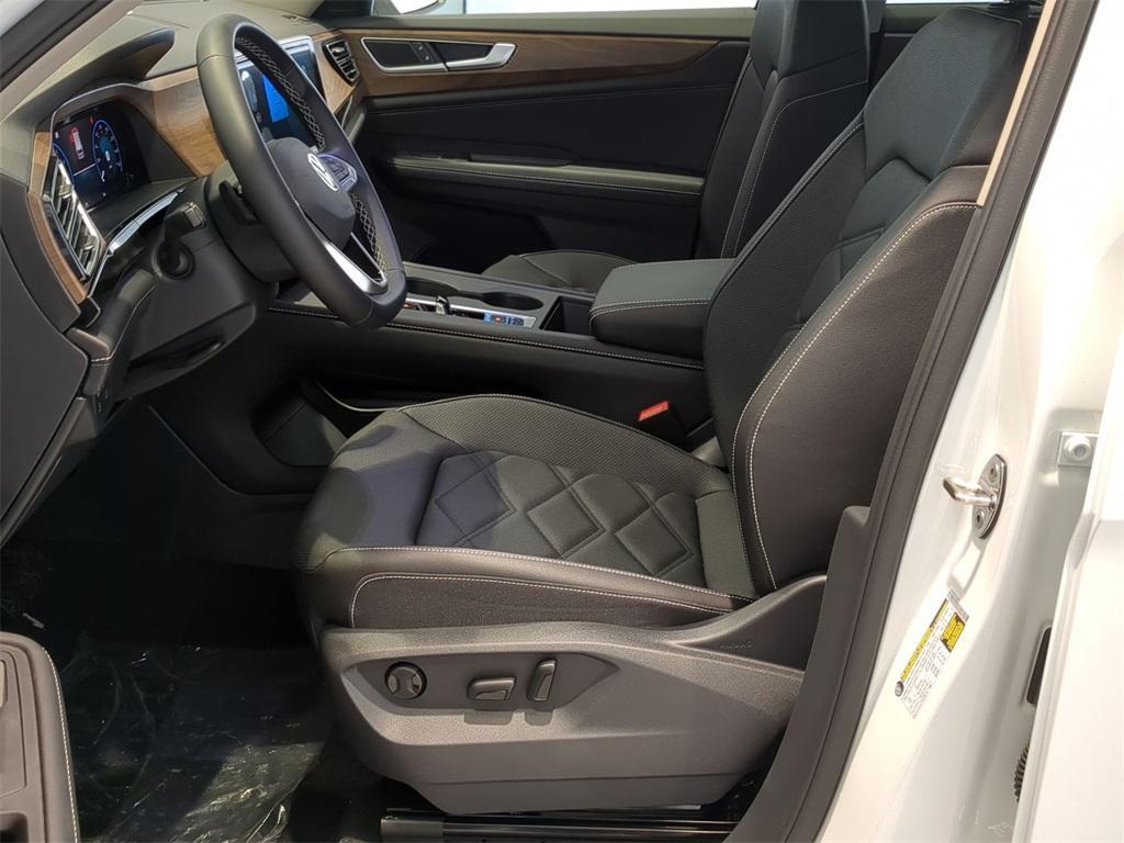 new 2025 Volkswagen Atlas car, priced at $38,867