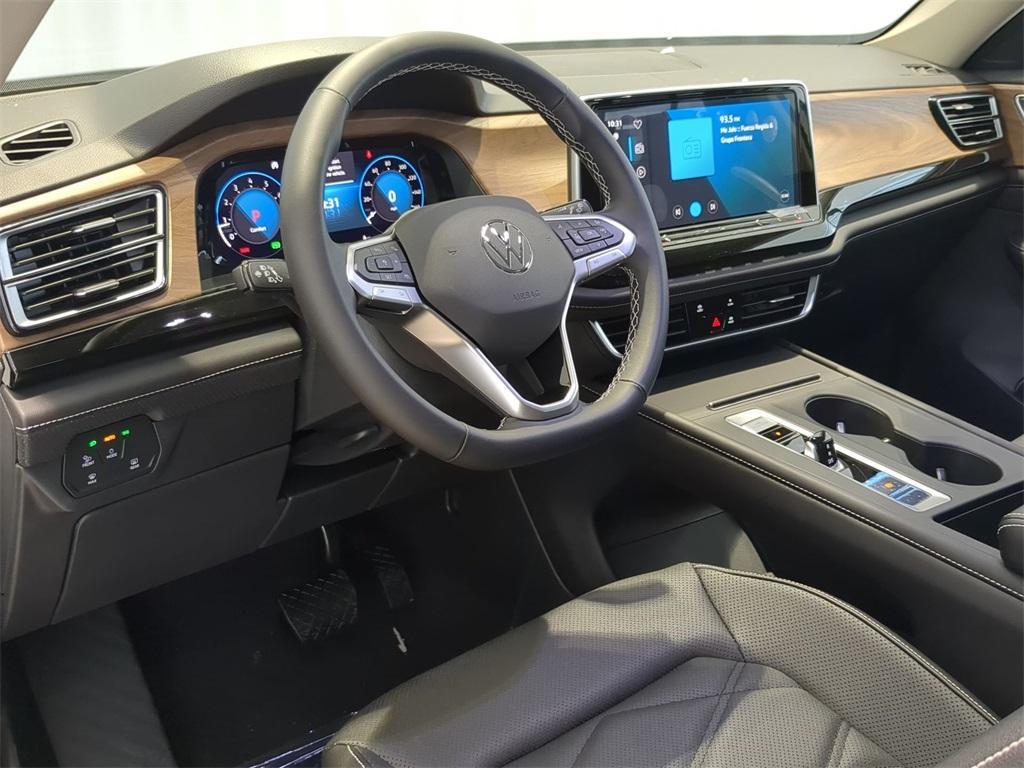 new 2025 Volkswagen Atlas car, priced at $38,867