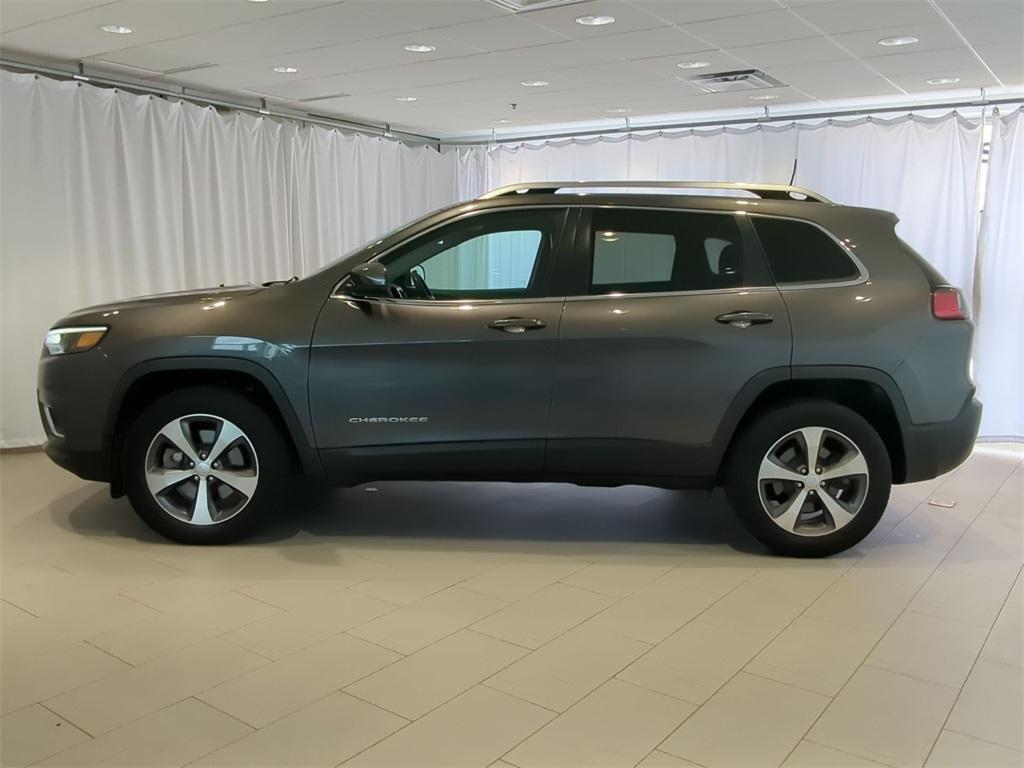 used 2020 Jeep Cherokee car, priced at $21,393