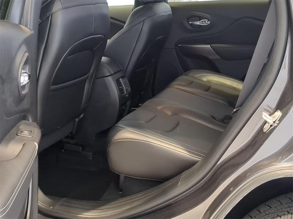 used 2020 Jeep Cherokee car, priced at $21,393