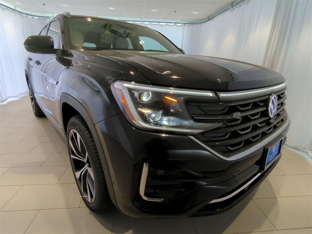 new 2025 Volkswagen Atlas Cross Sport car, priced at $52,185