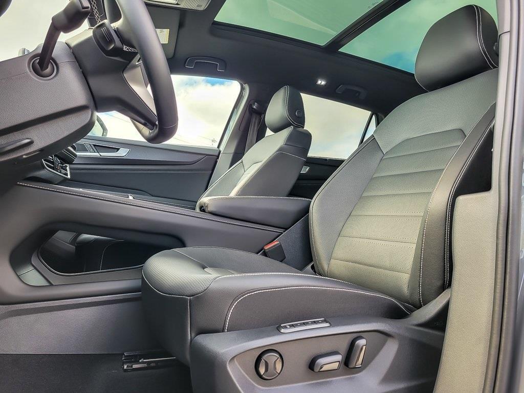 new 2026 Volkswagen Atlas Cross Sport car, priced at $48,867