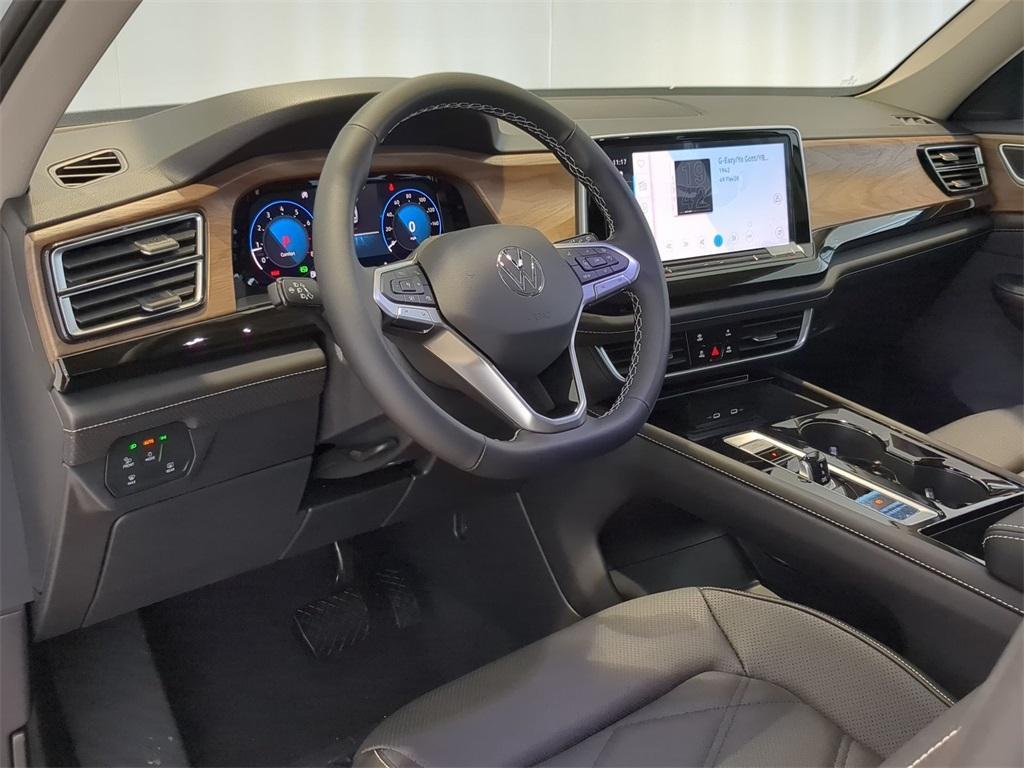 new 2025 Volkswagen Atlas car, priced at $44,477