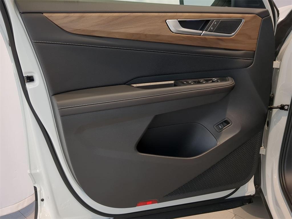 new 2025 Volkswagen Atlas car, priced at $44,477